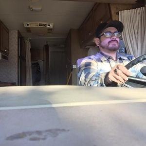 Meet your Posher, Eduardo